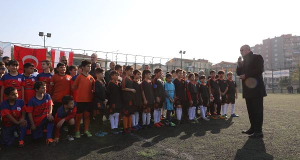 Özgür Aksoy, Futbol Turnuvası ile Anılıyor